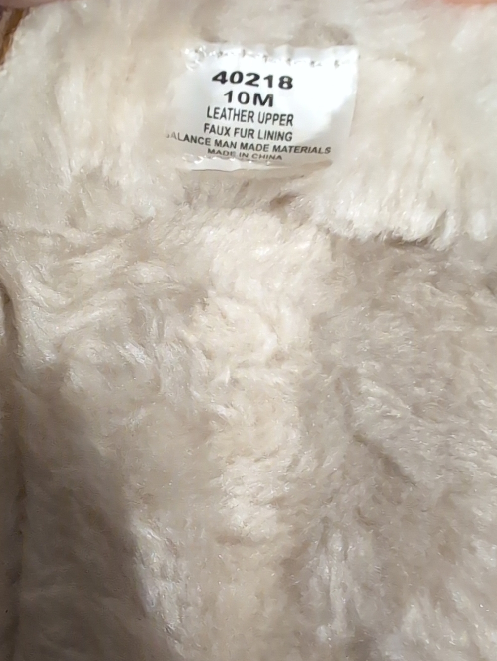Minnetonka Leather Moccasins in Tan with Faux-Fur Lining - Picture 3 of 3